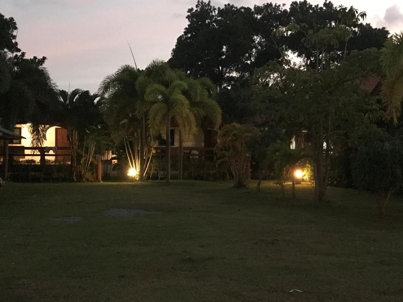 Lanta School Beach Resort Ko Lanta Exterior foto